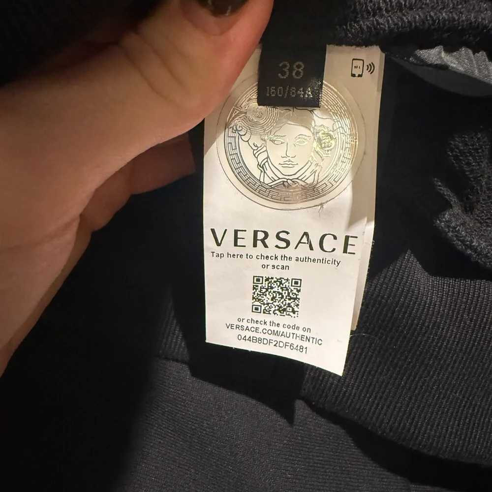 🔥NWOT Versace Black Hoodie with Gold Studs Logo 🔥 - Picture 5 of 7
